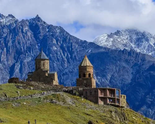Full-Day Kazbegi - Stepantsminda, Gudauri Private Guided Tour